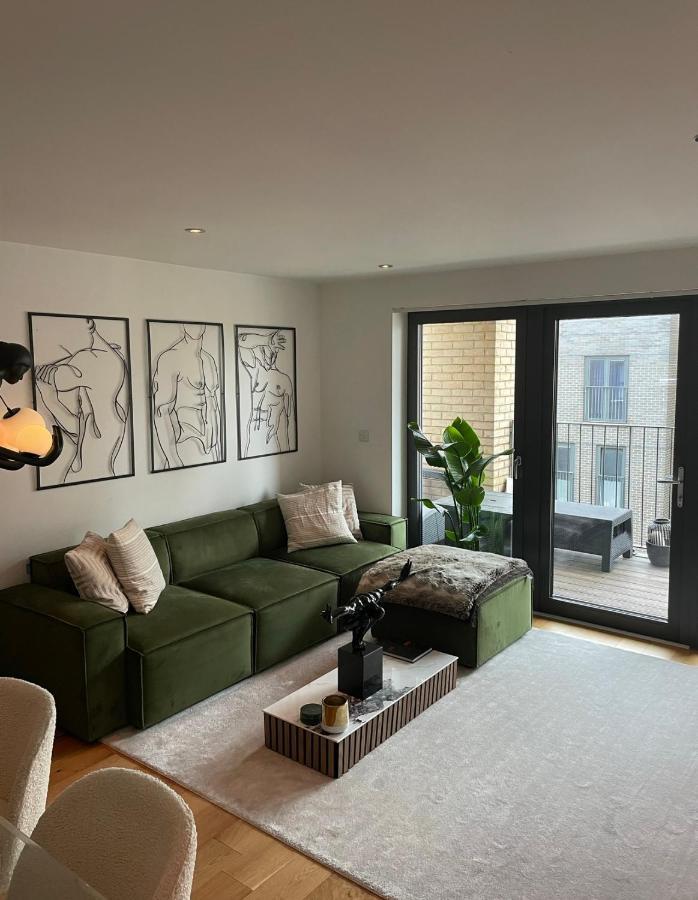 Cosy Bedroom In Luxury Apartment London Ngoại thất bức ảnh